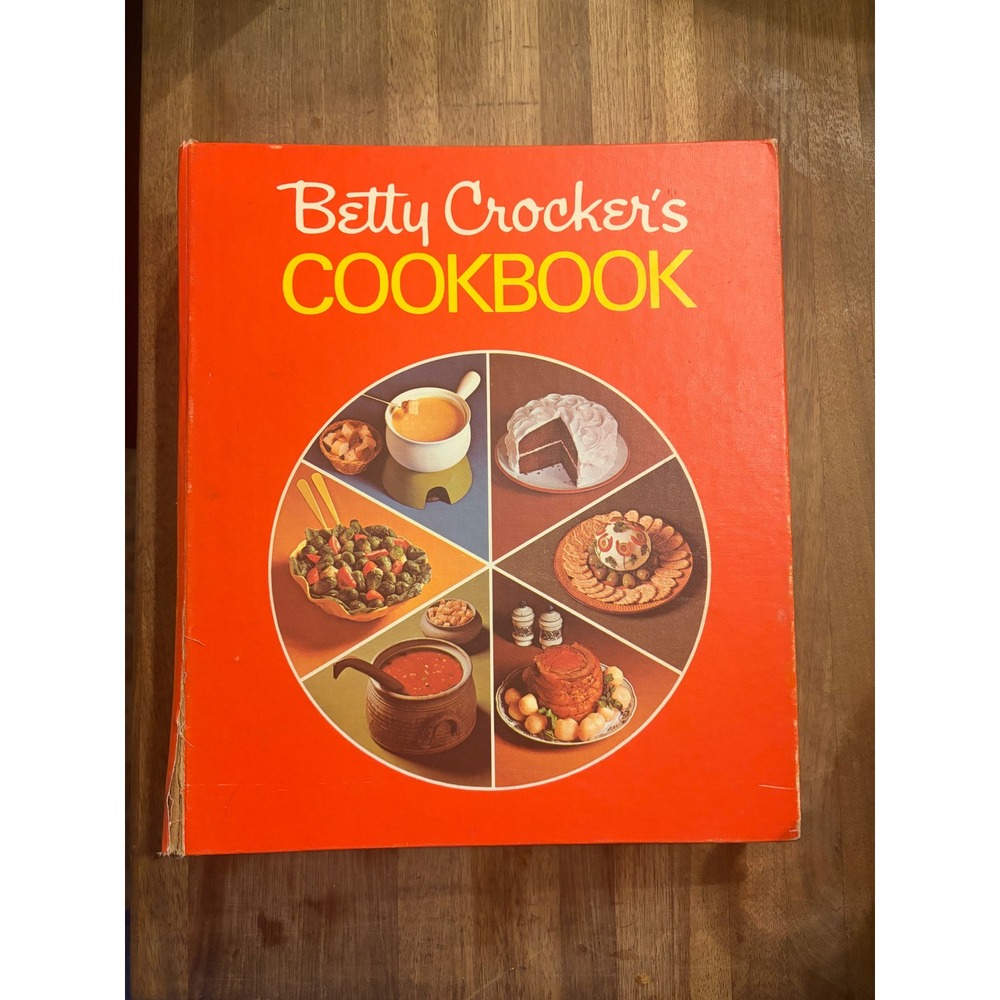 Vintage Betty Crocker Cookbook 5 Ring Spiral Binder Golden Press Red Retro 1969